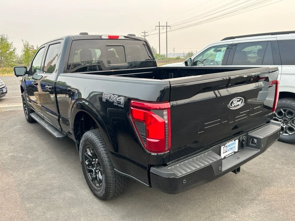New 2026 Agate Black Metallic Ford XLT image 4