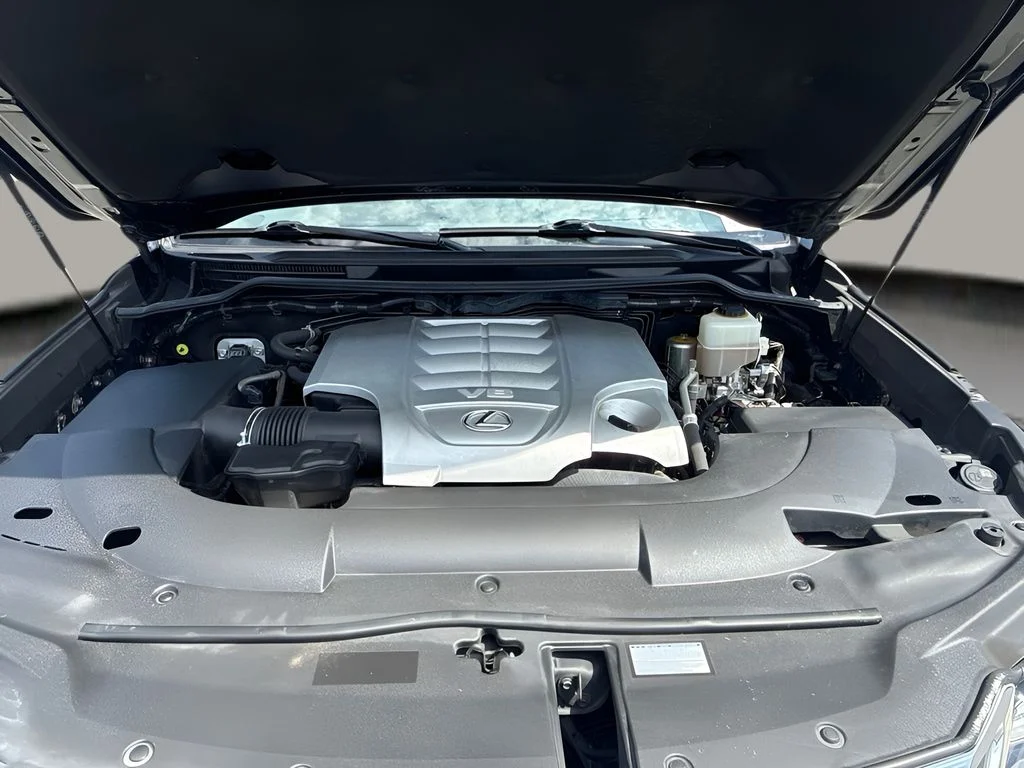 Used 2017 Black Lexus 570 image 33