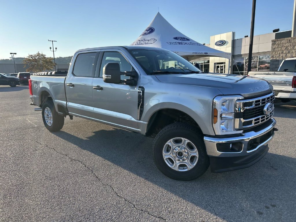 New 2027 Iconic Silver Metallic Ford F-250® XLT image 2