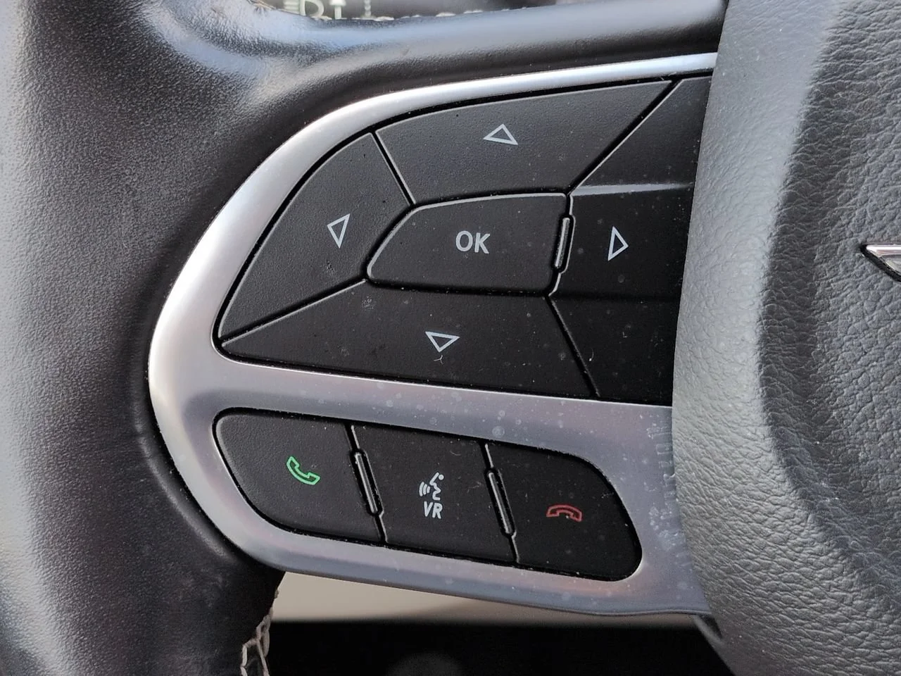 Used 2021 Bright White Clearcoat Chrysler Touring L image 24