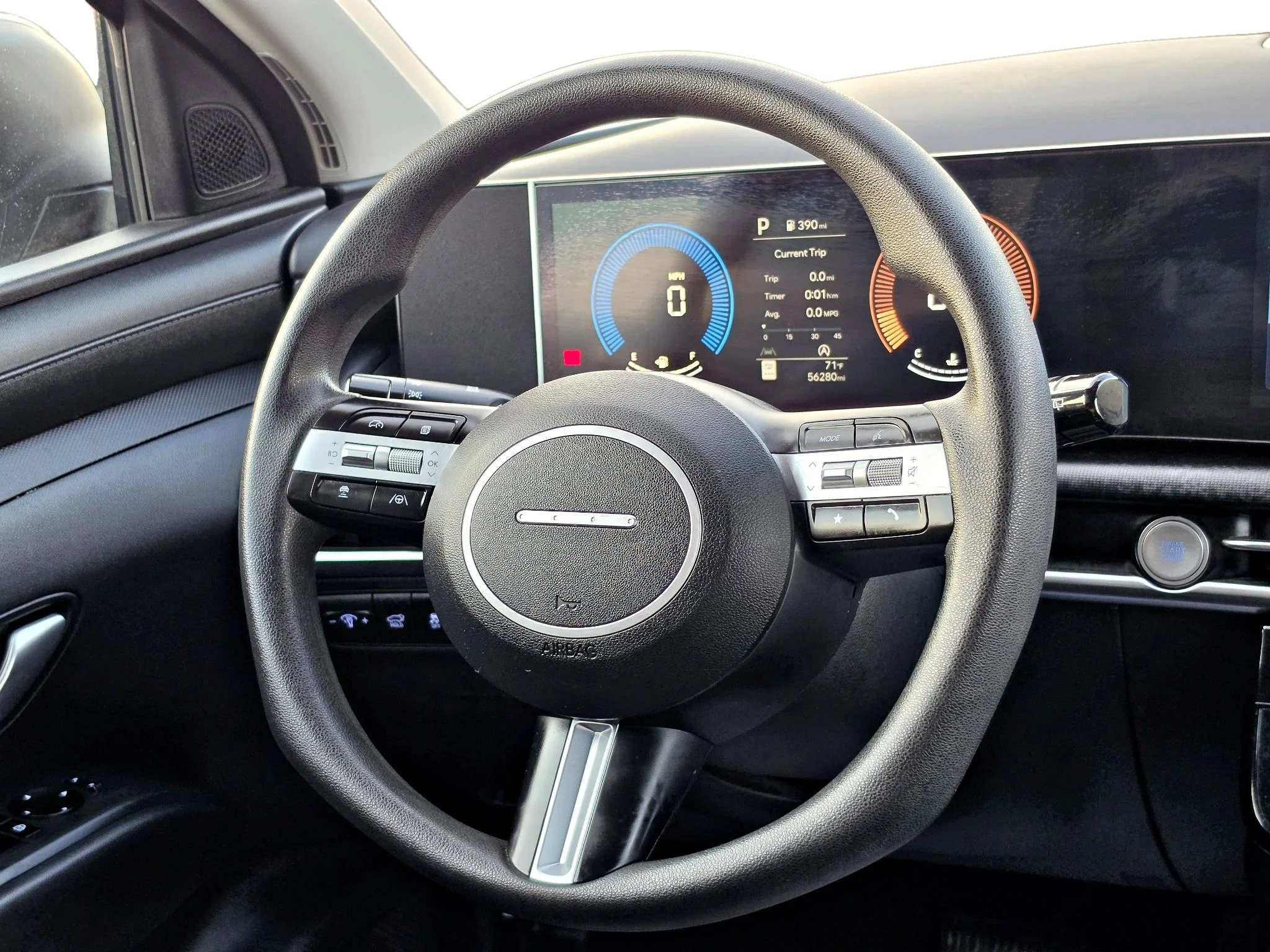 Certified Used 2025 Hampton Gray Hyundai SEL image 12