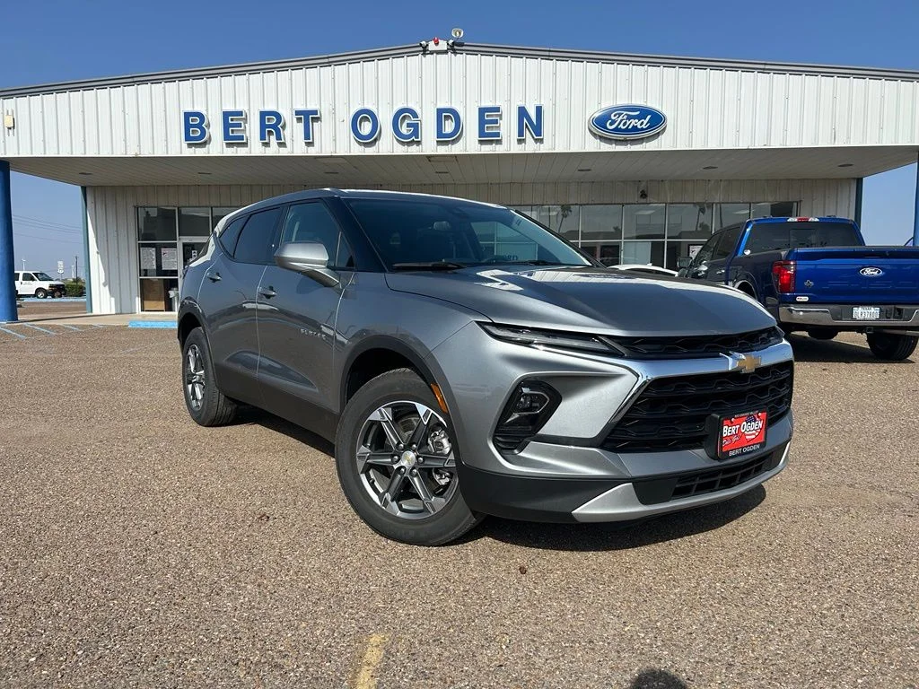 Used 2025 Gray Chevrolet LT image 1