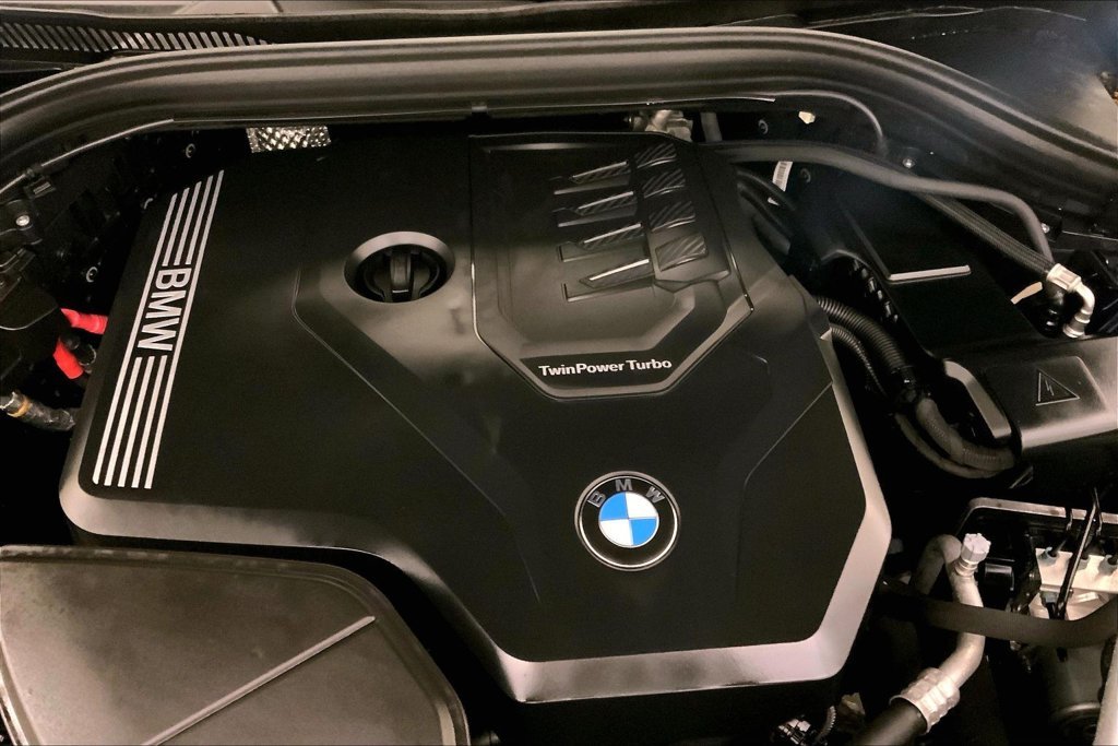 Certified Used 2025 Blue BMW xDrive30i image 31