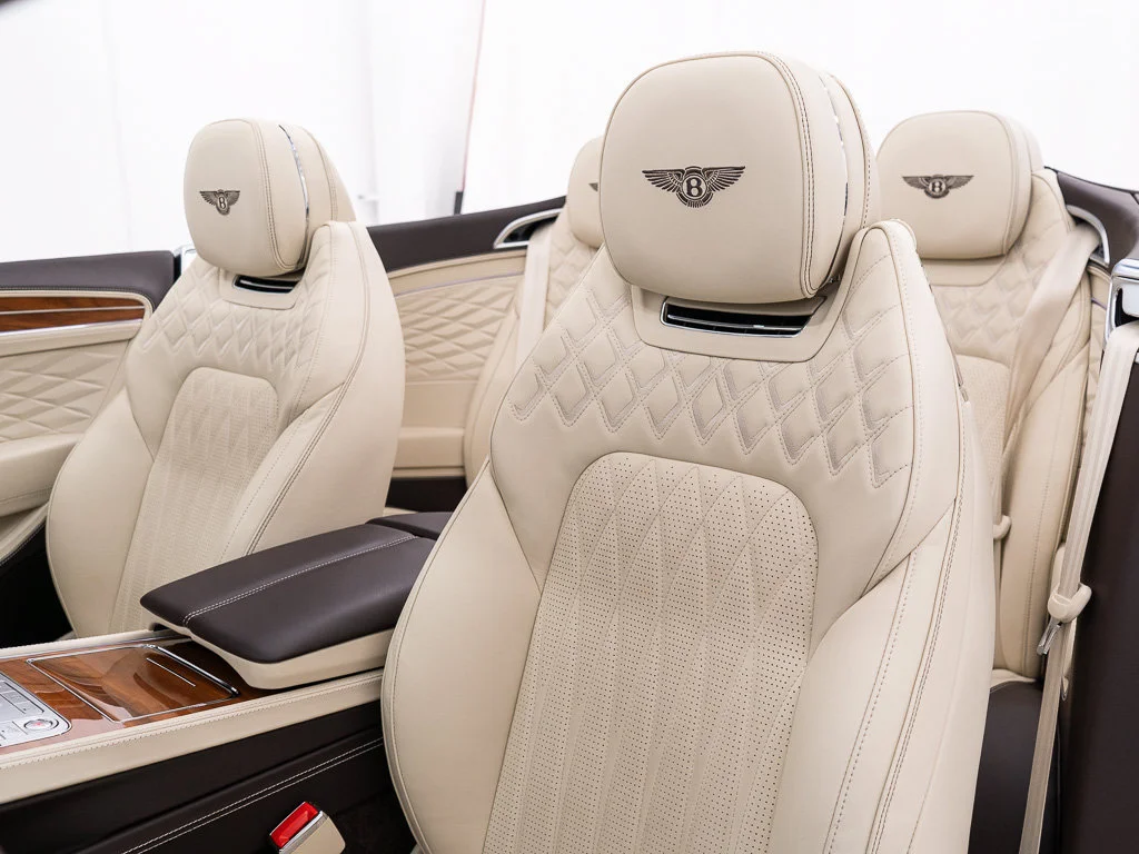 Certified Used 2026 White Sand - by Mulliner Bentley Azure image 24