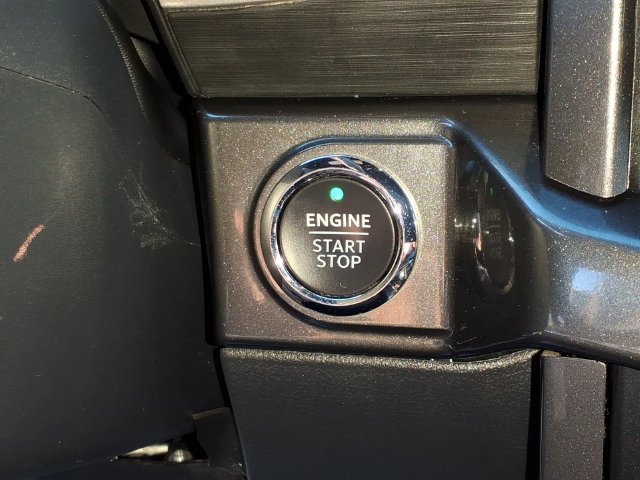 Used 2023 Black Ford XLT image 28