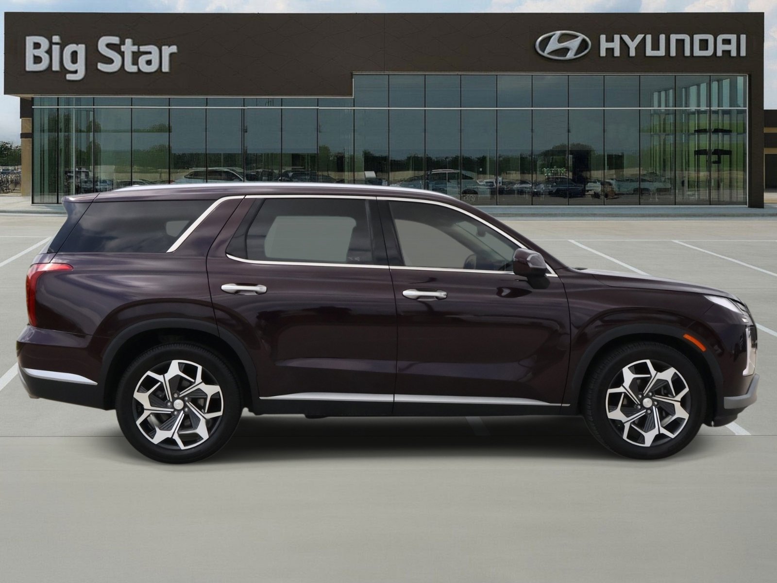 Used 2023 Sierra Burgundy Hyundai SEL image 5