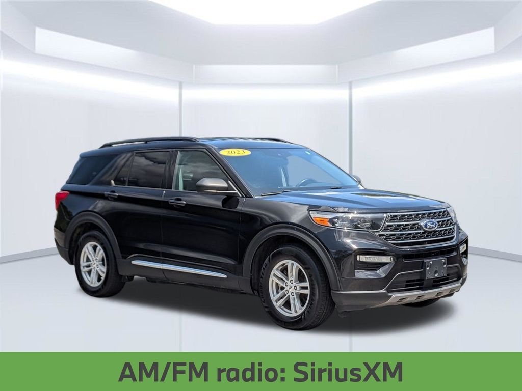 Used 2023 Black Ford XLT image 10