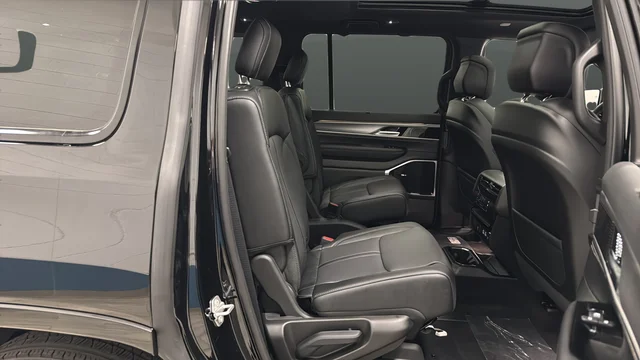 New 2026 High Gloss Black Exterior Paint Jeep Limited Reserve image 23