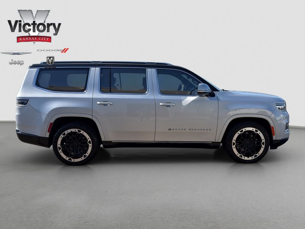 Used 2022 Silver Jeep Series III image 8