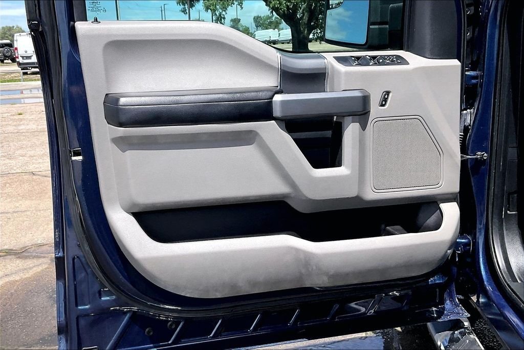 Used 2016 Blue Ford XLT image 17