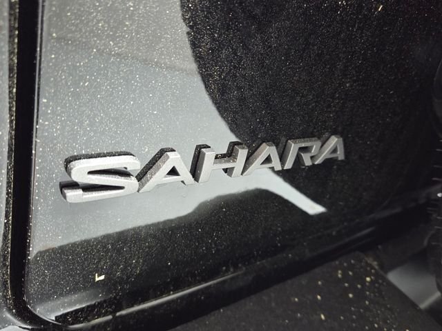 New 2026 Black Clear-Coat Exterior Paint Jeep Sahara image 11
