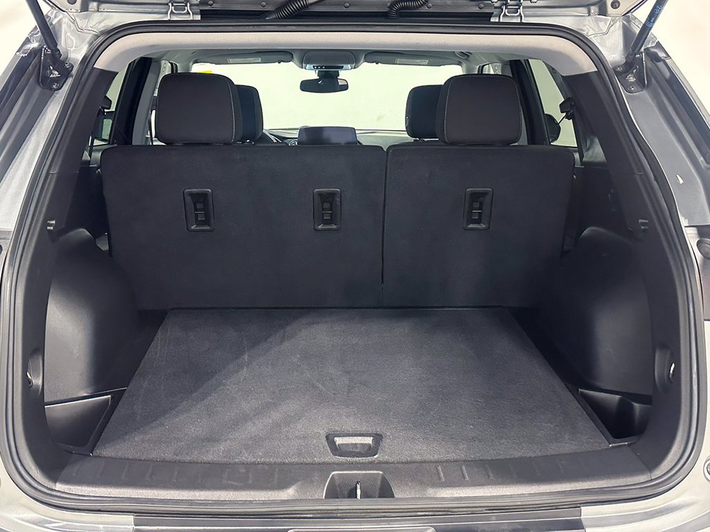 Used 2025 Gray Chevrolet LT image 5