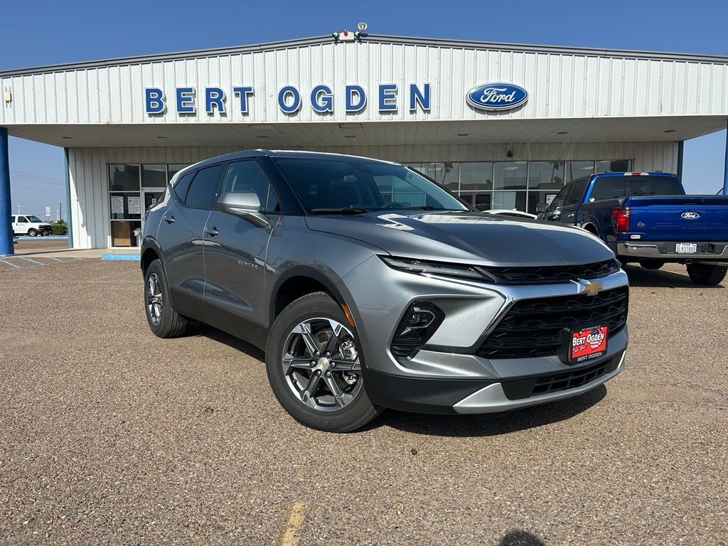 Used 2025 Gray Chevrolet LT image 1