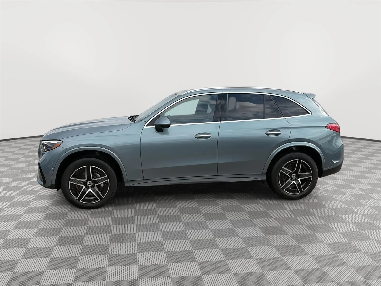 New 2026 Verde Silver Metallic Mercedes-Benz GLC 300 image 6