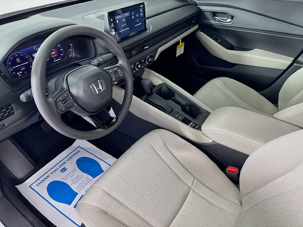 New 2026 Platinum White Pearl Honda SE image 14