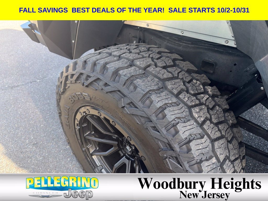 Certified Used 2023 Black Jeep Rubicon image 17
