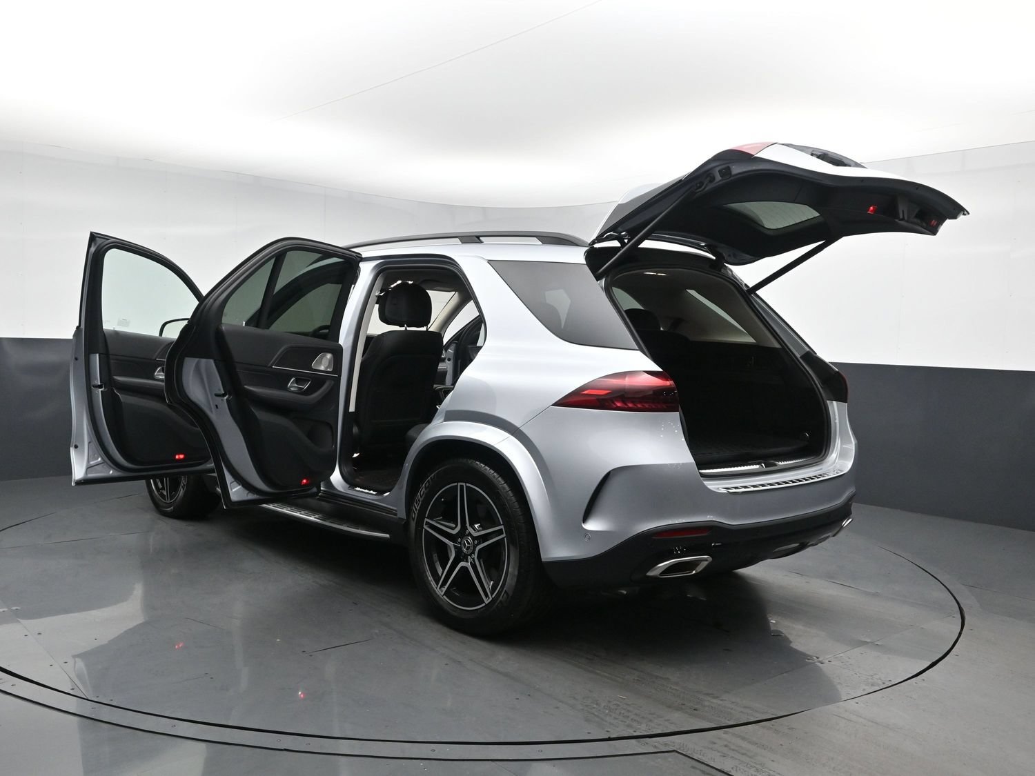 Used 2026 Silver Mercedes-Benz GLE 580 image 27
