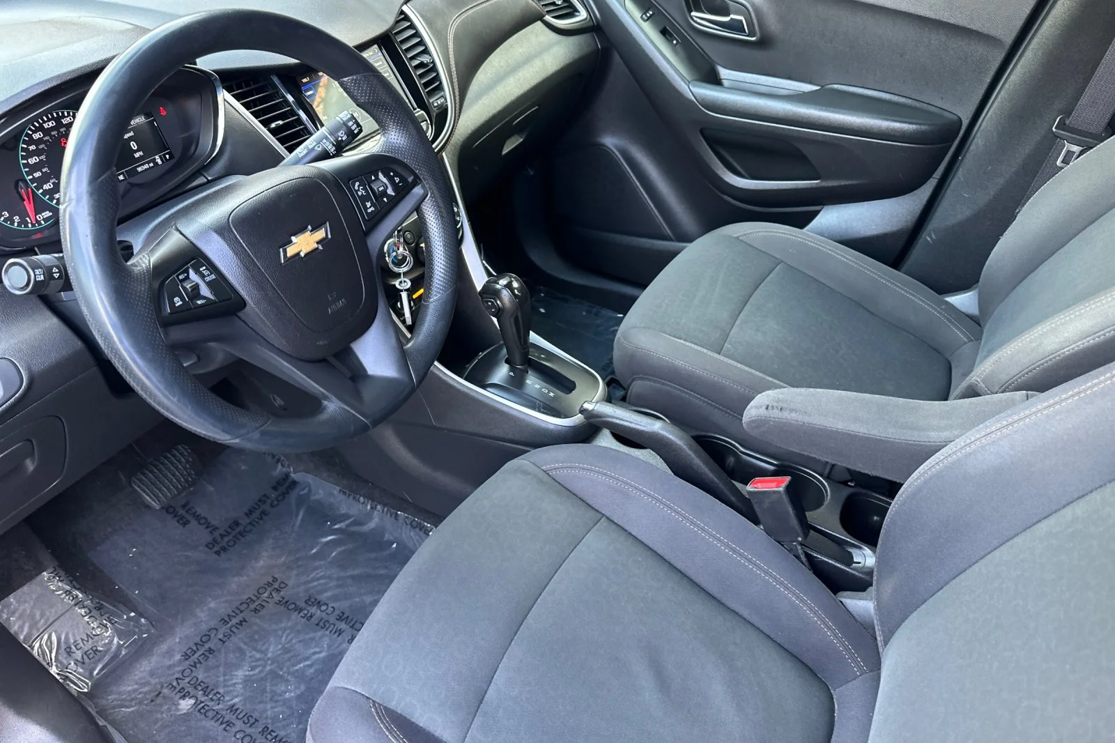 Used 2021 White Chevrolet LS image 9