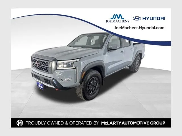 2023 Nissan Frontier PRO-4X Crew Cab 4X4's photo