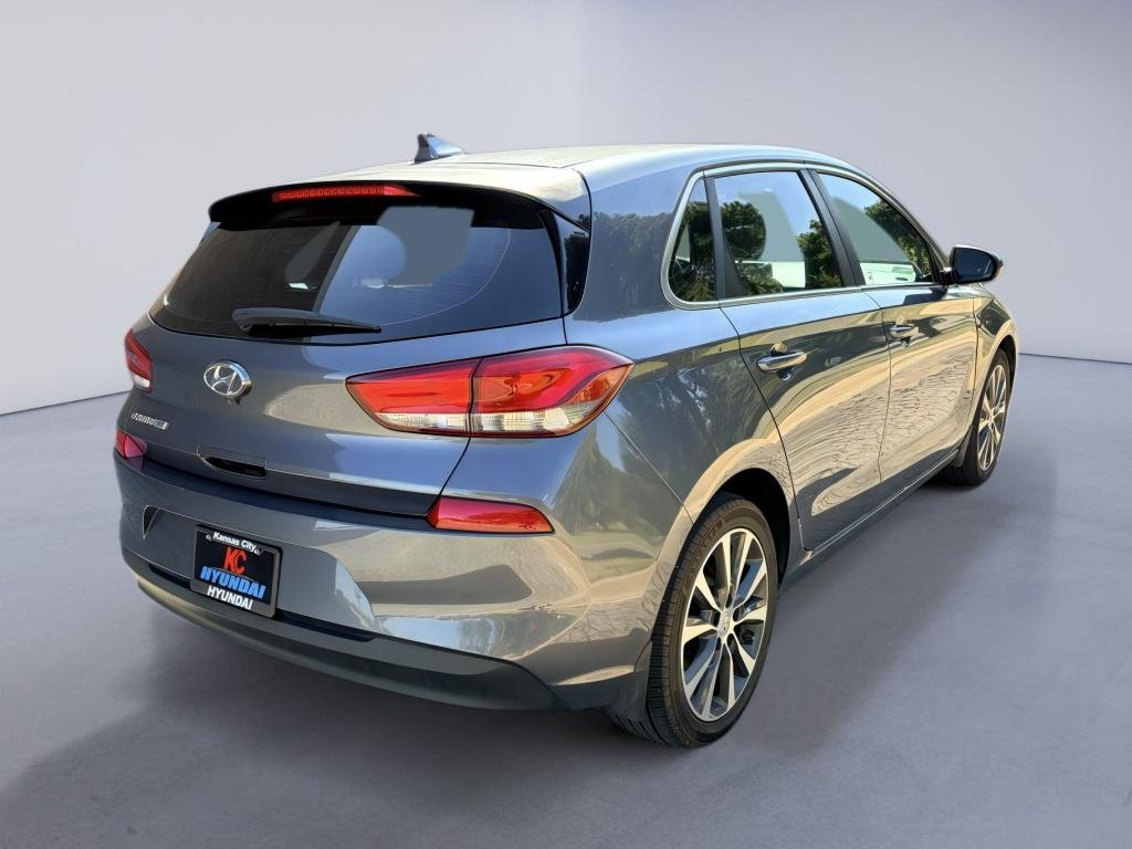 Used 2018 Summit Gray Hyundai Base image 5