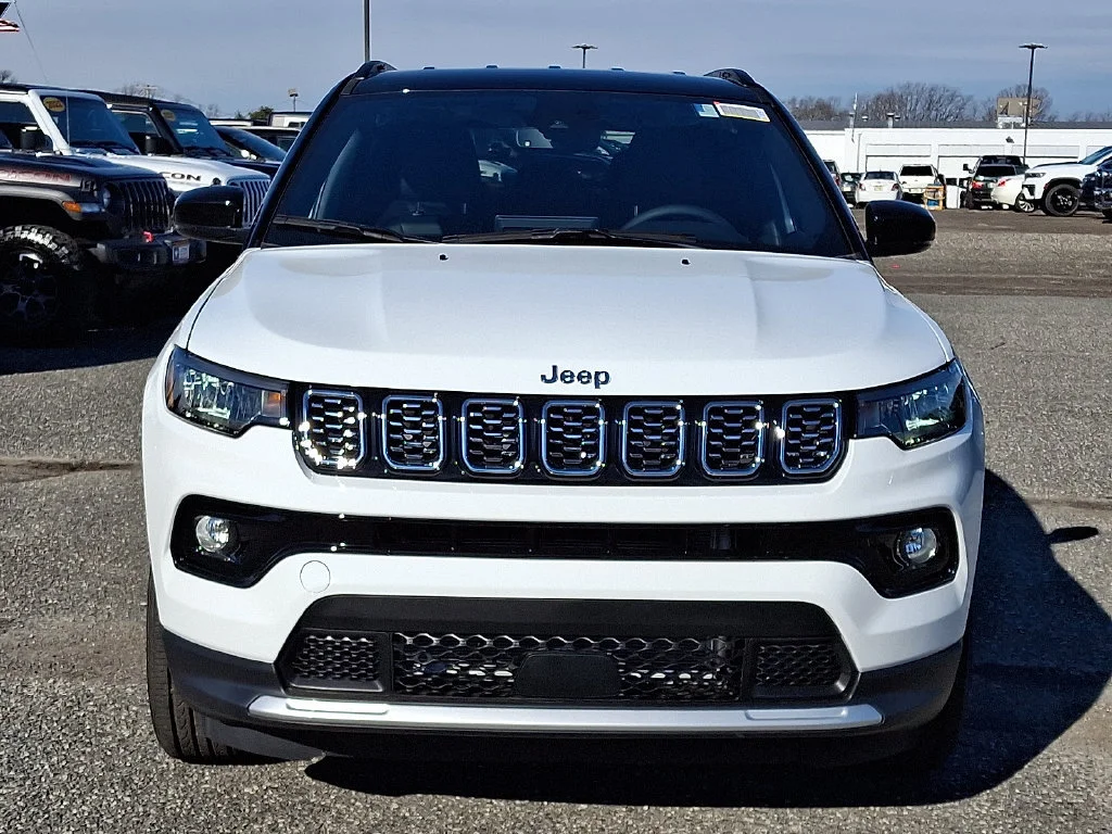 New 2026 Bright White Clear-Coat Exterior Paint Jeep Limited image 2