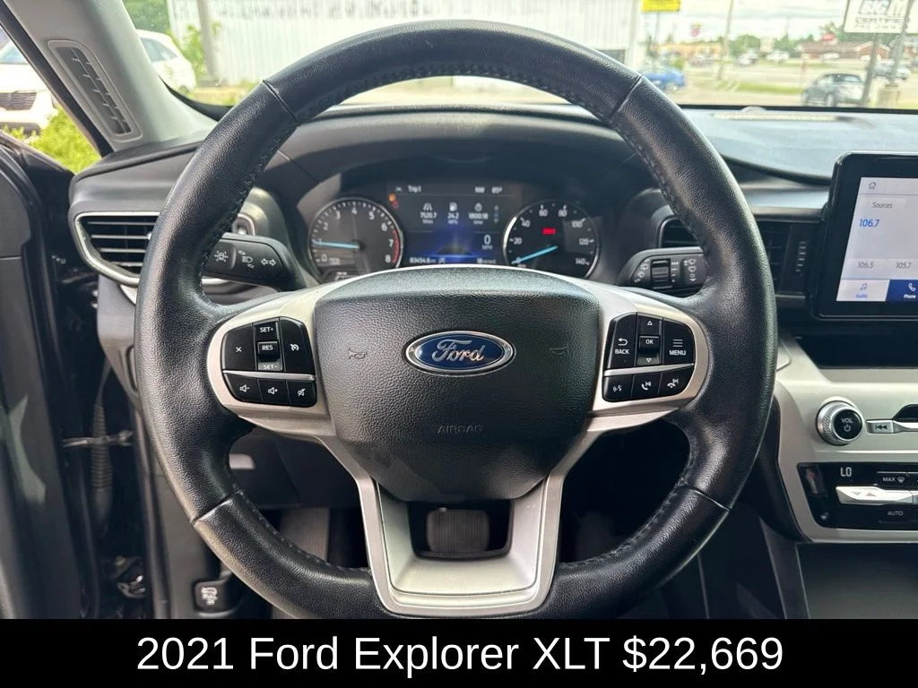 Used 2021 Black Ford XLT image 24