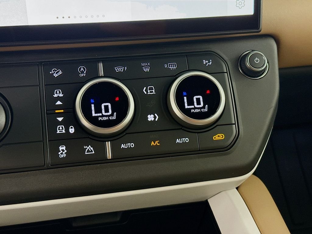 New 2026 Fuji White Land Rover S image 15