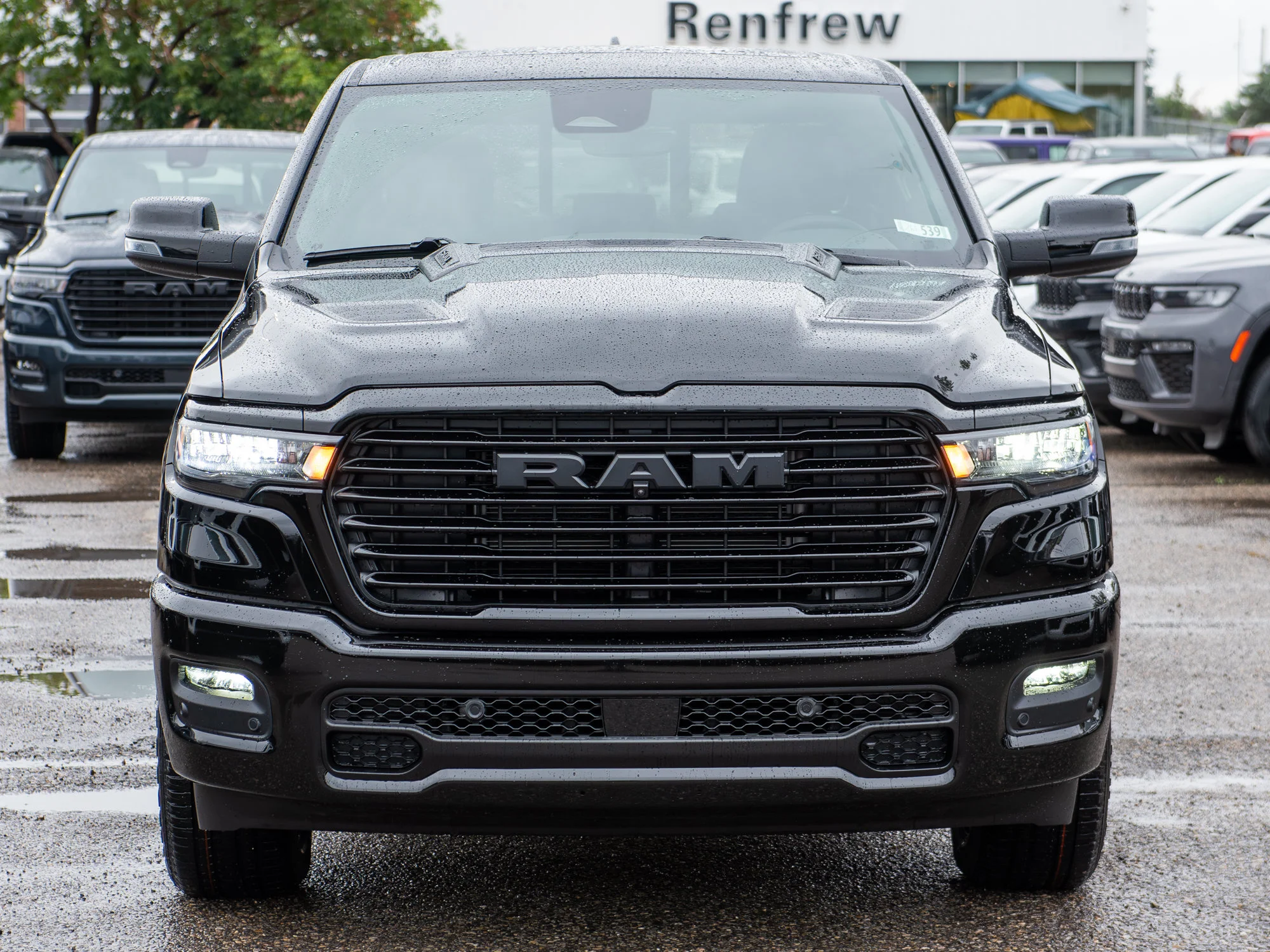 New 2026 Black RAM Sport* Crew Cab 4x4, Panoramic Sunroof, Heated Seats/Wheel, Nav image 11