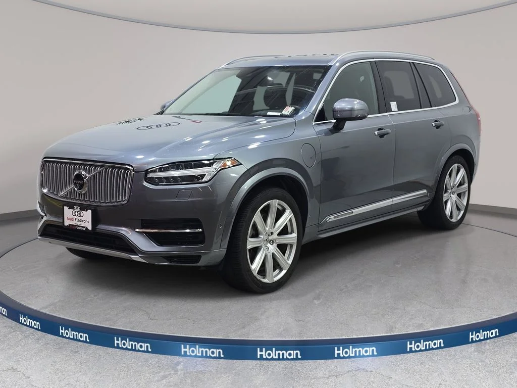 Used 2017 Gray Volvo T8 Inscription image 1
