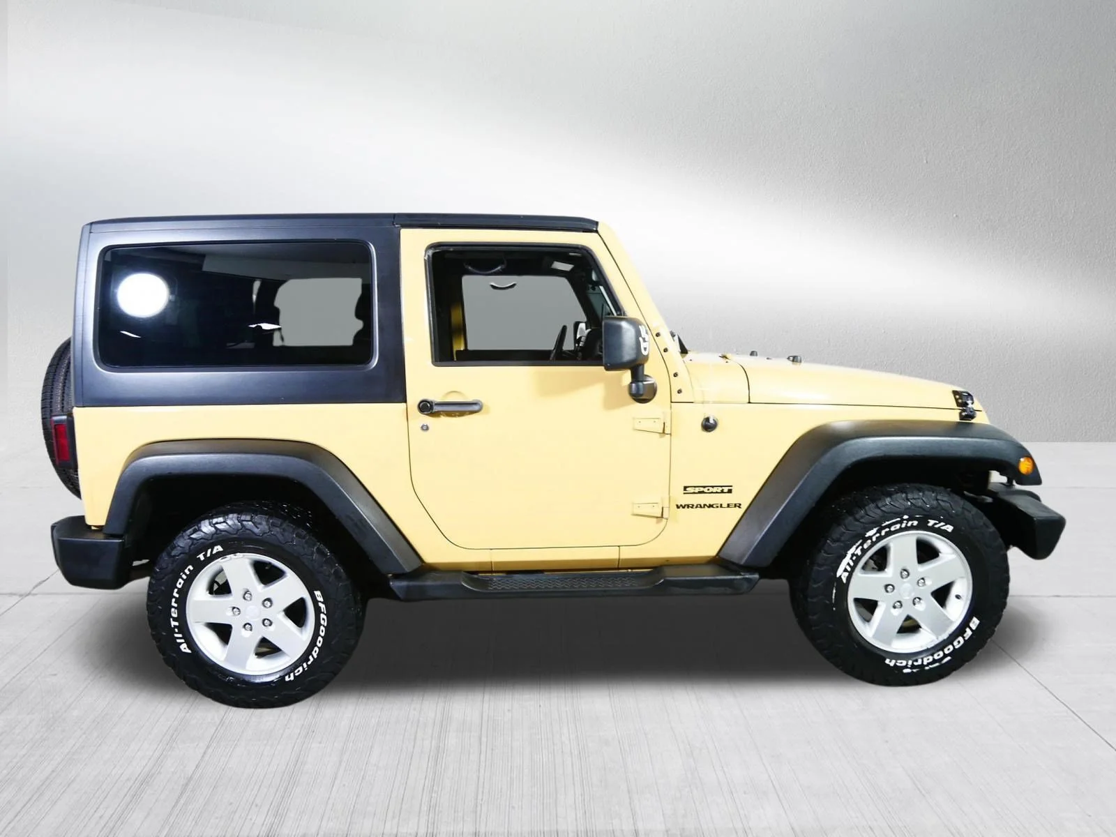 Used 2013 Dune Jeep Sport image 8