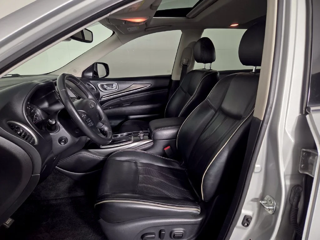 Used 2019 Liquid Platinum INFINITI LUXE image 8