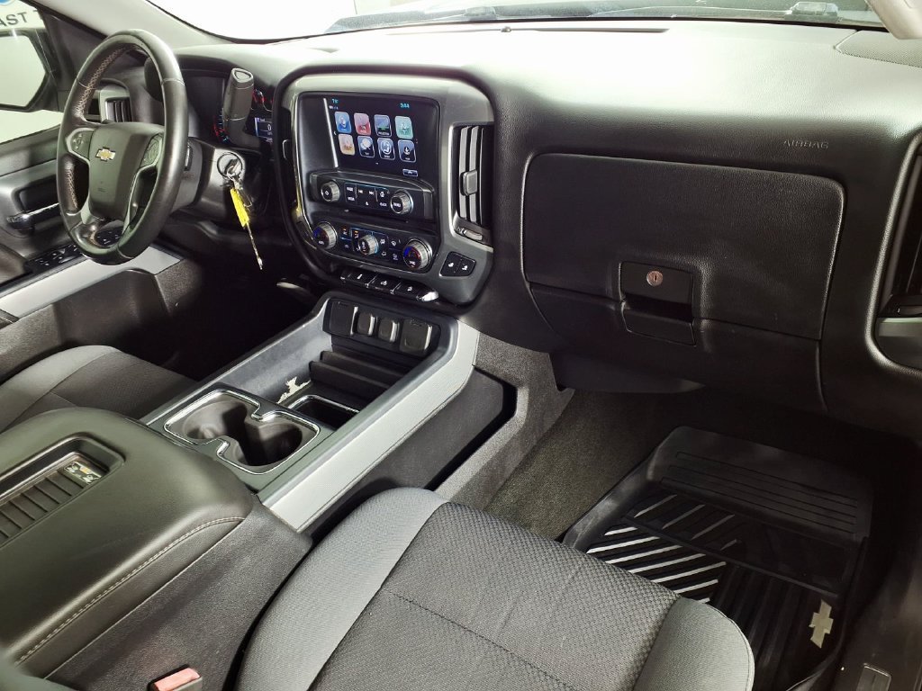 Used 2018 BLACK Chevrolet LT image 13