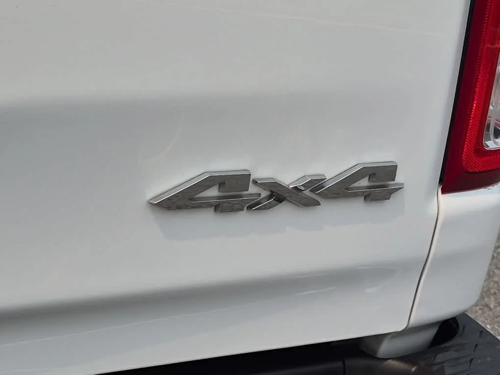 Used 2022 Bright White Clearcoat Ram Big Horn image 22