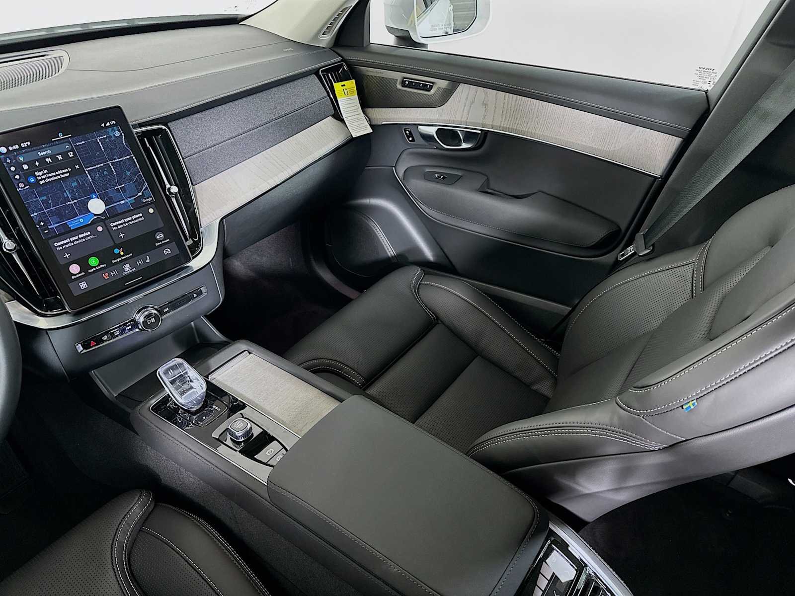 2025 Volvo XC90 Ultra - Photo 22