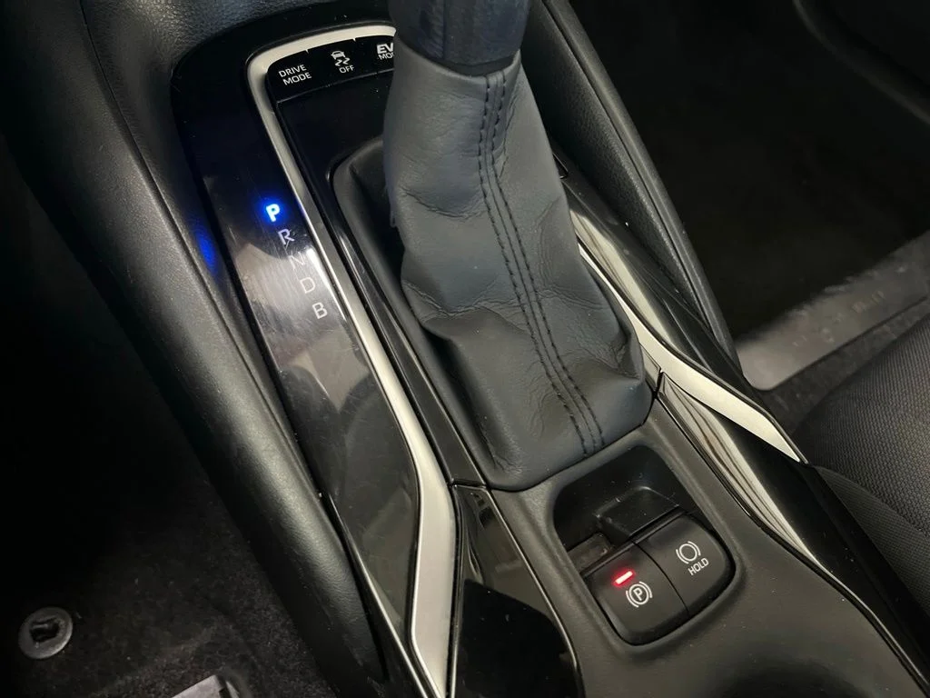 Used 2020 Silver Toyota LE image 15
