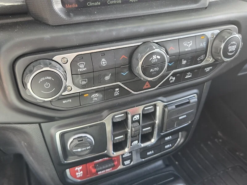 Used 2021 Green Clearcoat JEEP UNLIMITED RUBICON 392 image 26