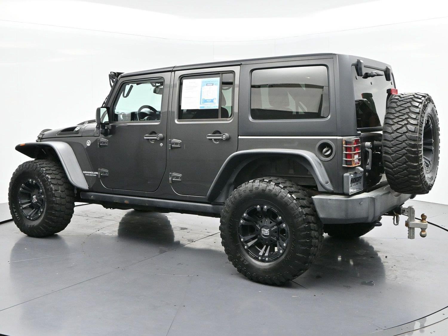Used 2016 Granite Crystal Metallic Jeep Rubicon image 5