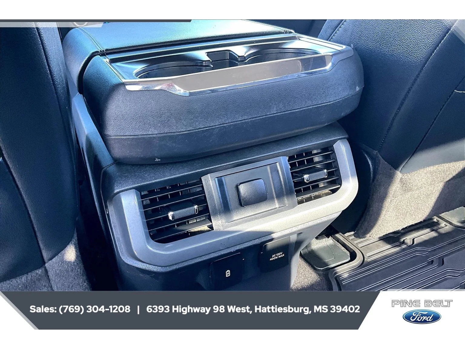 Used 2022 Antimatter Blue Metallic Ford LARIAT image 25