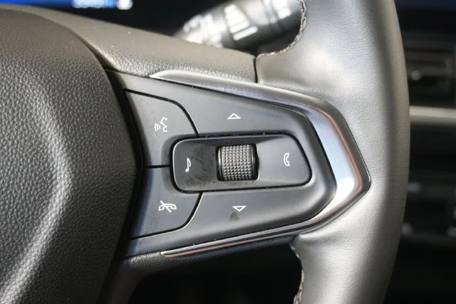 Used 2025 Green Chevrolet ACTIV image 16