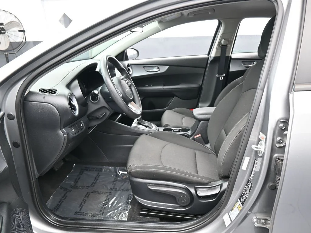 Used 2022 Steel Gray Kia LXS image 11
