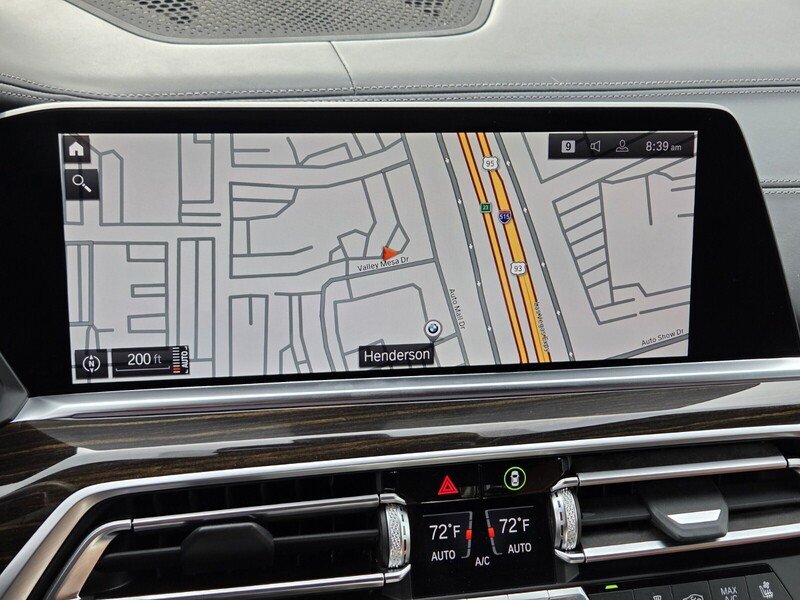 Used 2019 White BMW xDrive50i image 31