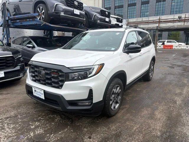 2023 Honda Passport 3.5 TrailSport 4WD Auto's photo
