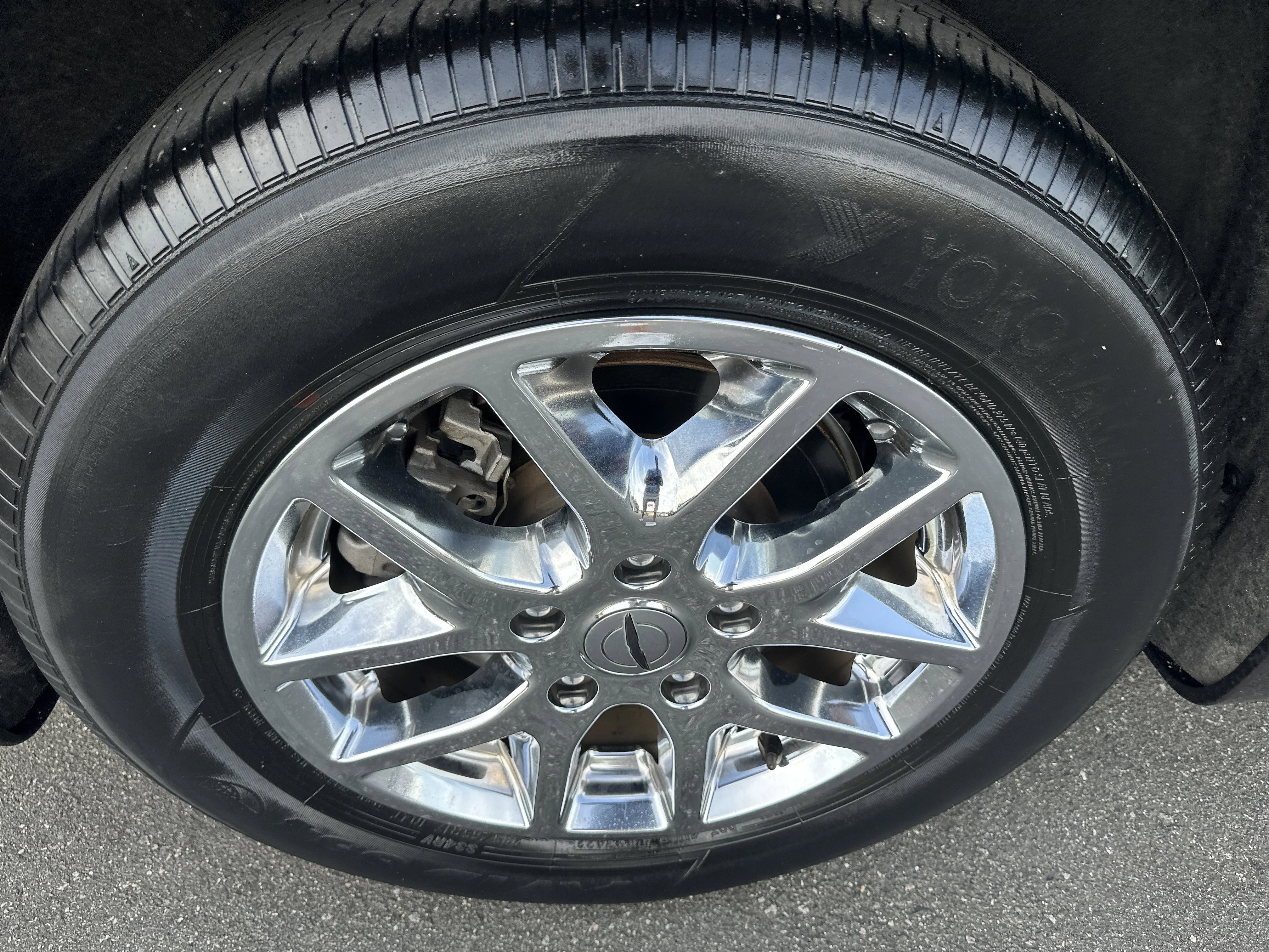 Used 2023 Granite Crystal Metallic Clearcoat Chrysler Touring L image 34