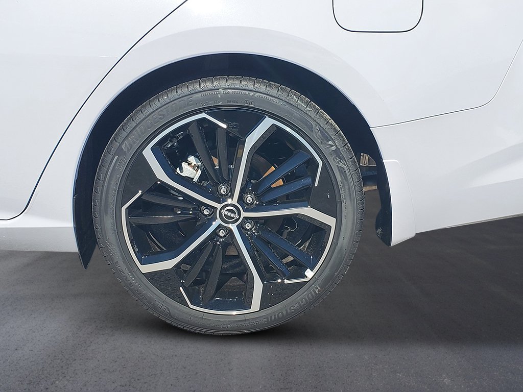 New 2026 Gray Sky Pearl Nissan SR image 10