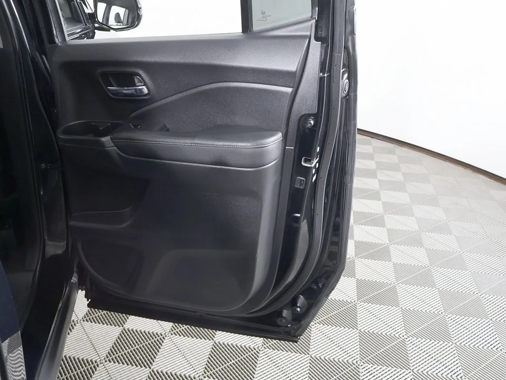 Used 2019 Crystal Black Pearl Honda RTL-E image 29
