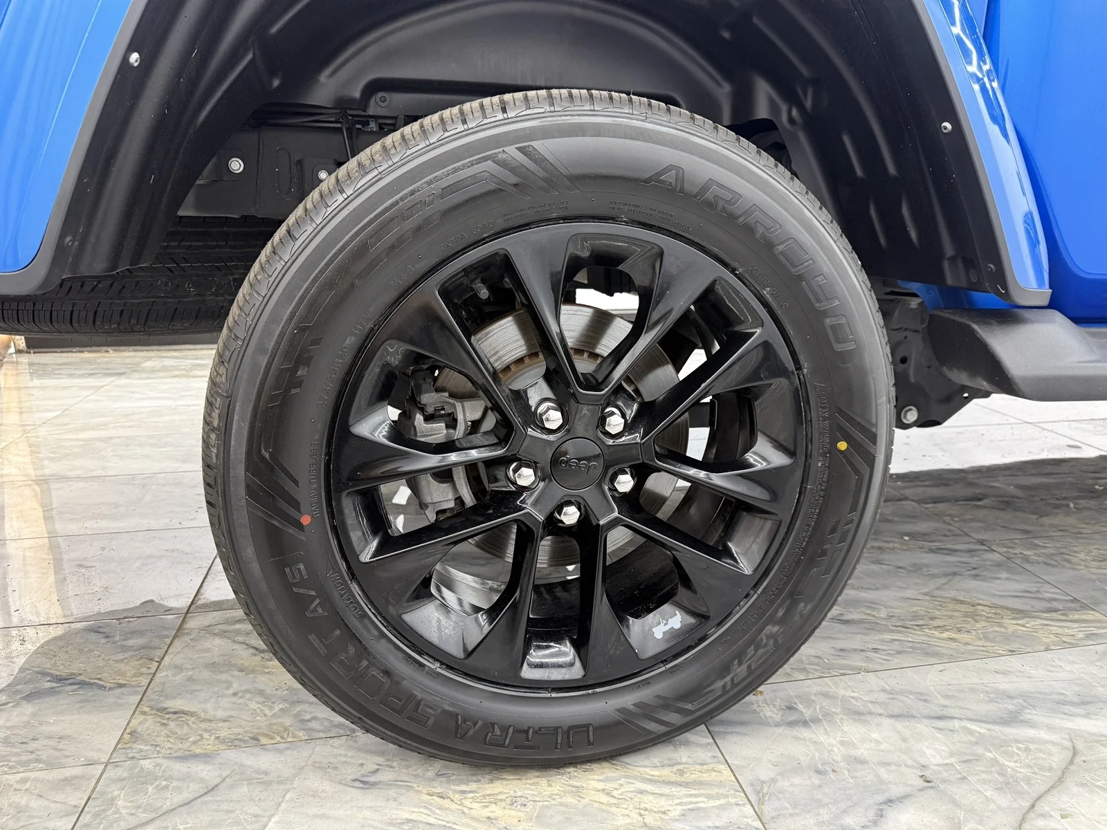 Used 2022 Hydro Blue Pearlcoat Jeep High Altitude 4x4 image 8