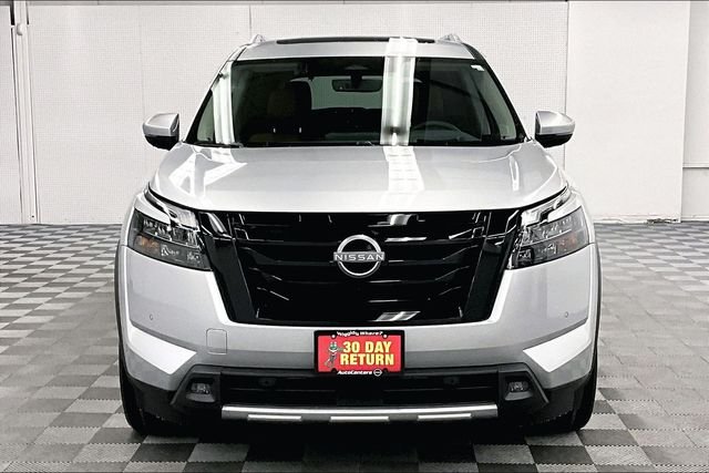 New 2025 Brilliant Silver Metallic Nissan Platinum image 16