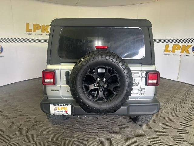Used 2022 Silver Jeep Unlimited Willys image 4