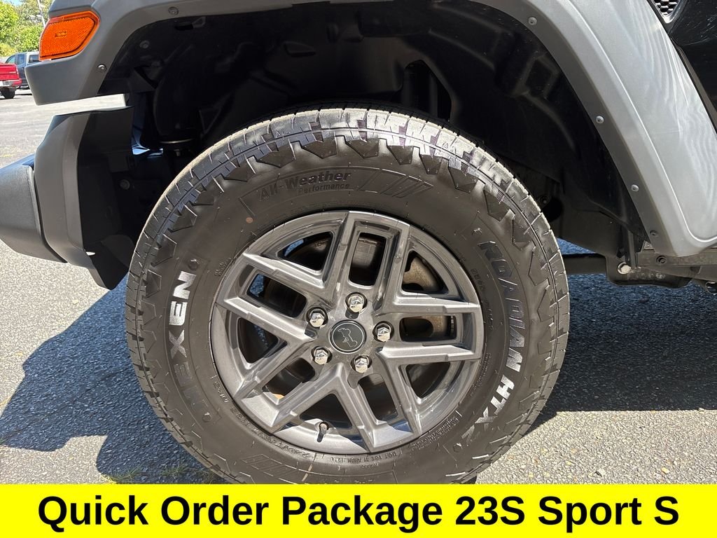 Used 2024 Black Jeep Sport S image 11