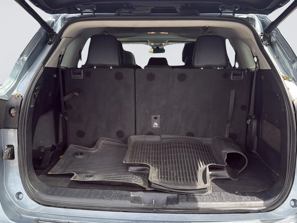 Used 2021  Toyota XLE image 10